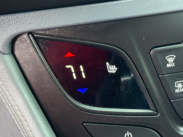 Used 2020 Buick Envision Essence FWD image 32
