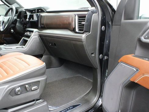 Used 2024 GMC Sierra 2500 Denali w/ Technology Package image 35