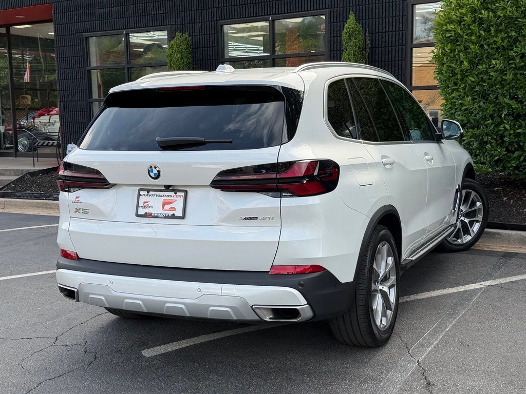 Used 2025 BMW X5 xDrive40i AWD/4WD image 12