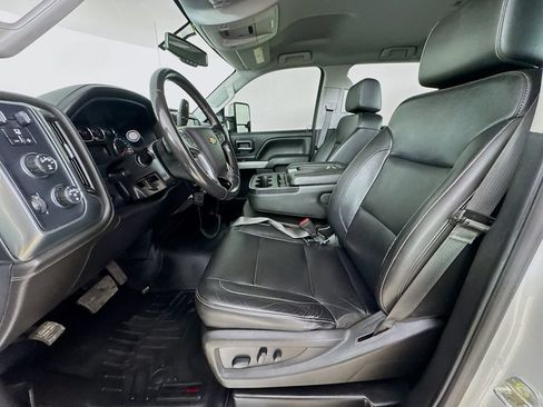Used 2019 Chevrolet Silverado 2500 LTZ w/ Duramax Plus Package AWD/4WD image 12