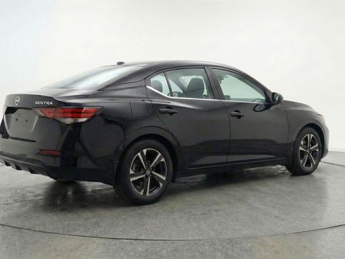 Used 2025 Nissan Sentra SV image 9