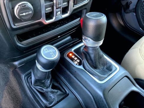 Used 2020 Jeep Gladiator Sport w/ Quick Order Package 24S image 34