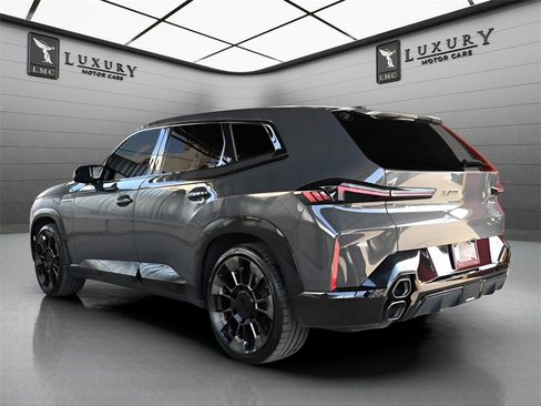 Used 2023 BMW XM image 6