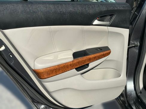 Used 2011 Honda Accord EX-L image 27