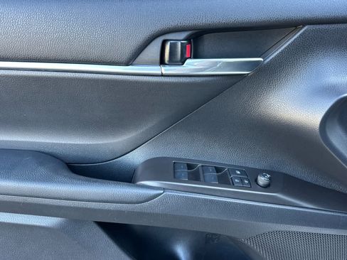 Used 2023 Toyota Camry SE w/ Convenience Package image 12