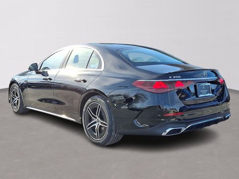 New 2026 Mercedes-Benz E 350 4MATIC Sedan image 6