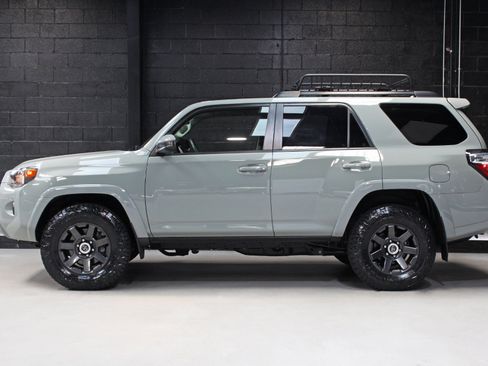 Used 2022 Toyota 4Runner Trail Special Edition AWD/4WD image 3