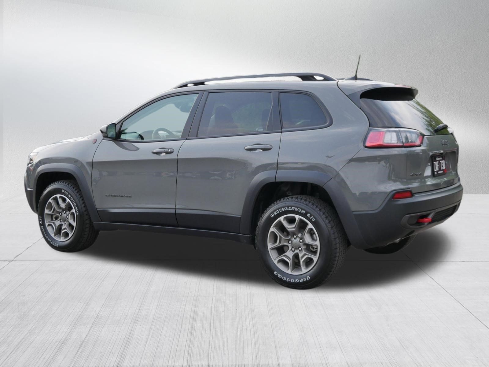 Used 2022 Jeep Cherokee Trailhawk w/ Premium Leather Package AWD/4WD image 5