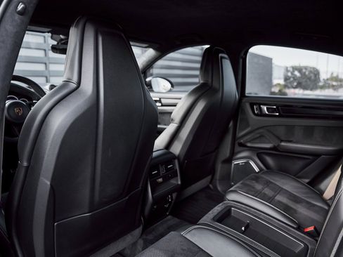 Used 2023 Porsche Cayenne Turbo GT image 45