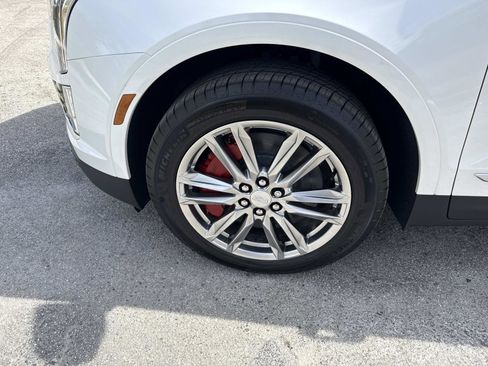 New 2025 Cadillac XT5 Sportv image 9