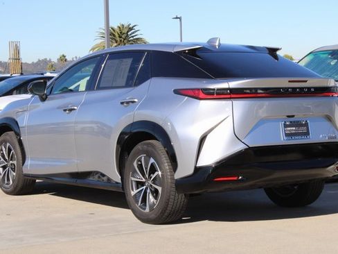 Certified 2025 Lexus RZ 450e image 17