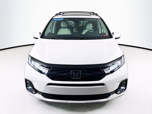 Certified 2026 Honda Odyssey EX-L image 3
