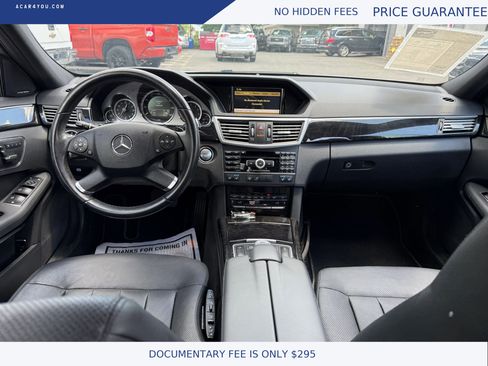 Used 2011 Mercedes-Benz E 550 4MATIC Sedan image 16