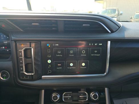 Used 2022 GMC Yukon Denali w/ Denali Premium Package image 21