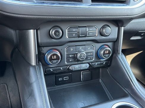 Used 2023 Chevrolet Suburban Z71 image 23