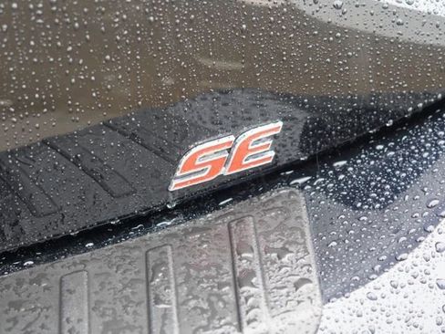 Used 2021 Toyota Corolla SE image 10