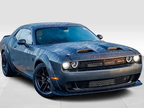 Used 2022 Dodge Challenger SRT Hellcat image 2
