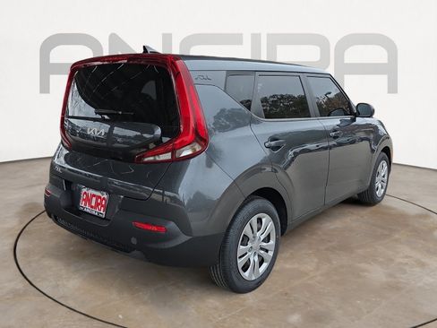 Certified 2022 Kia Soul LX image 8