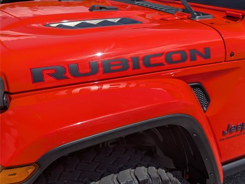 Used 2023 Jeep Gladiator Rubicon w/ LED Lighting Group AWD/4WD image 10