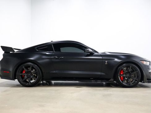 Used 2022 Ford Mustang Shelby GT500 w/ Carbon Fiber Track Pack RWD image 61