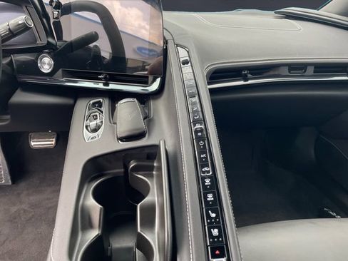 Used 2024 Chevrolet Corvette Stingray Preferred Conv w/ Stealth Interior Trim Package RWD image 10