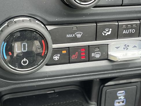 Used 2025 Ford Bronco Outer Banks AWD/4WD image 28