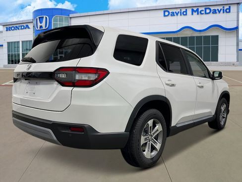 New 2025 Honda Pilot EX-L image 8