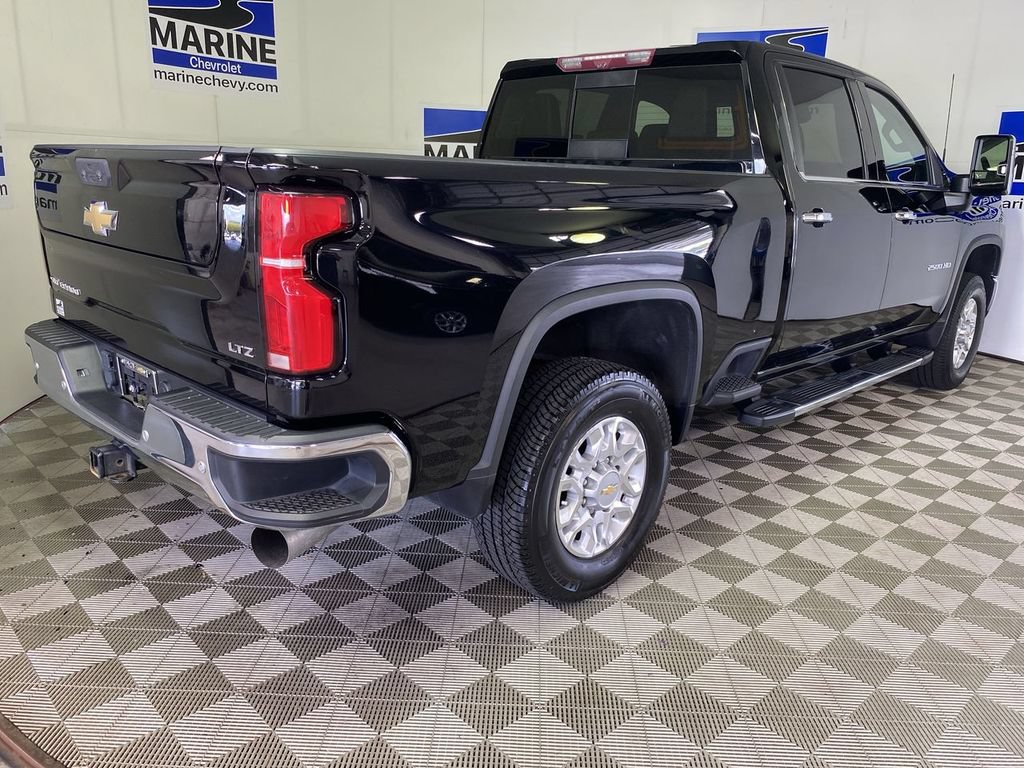 Used 2024 Chevrolet Silverado 2500 LTZ w/ LTZ Convenience Package AWD/4WD image 13