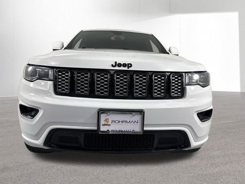Used 2020 Jeep Grand Cherokee Altitude AWD/4WD image 25