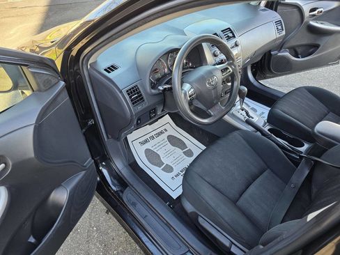 Used 2011 Toyota Corolla S image 37
