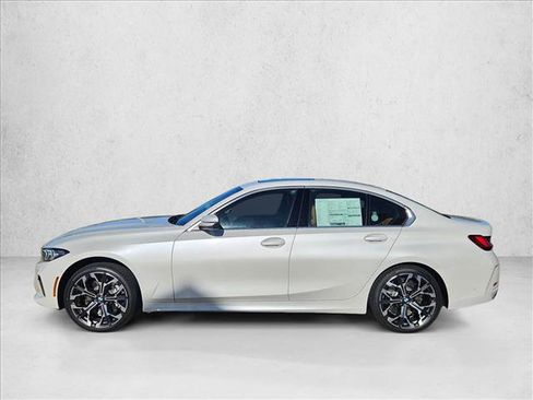 Certified 2026 BMW 330i Sedan w/ Premium Package image 8