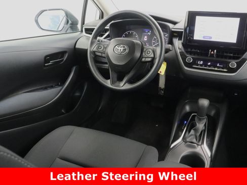Certified 2025 Toyota Corolla LE image 27