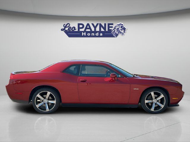 Used 2014 Dodge Challenger SXT RWD image 9