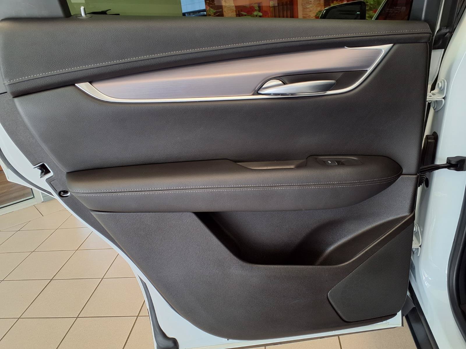 Certified 2024 Cadillac XT5 Luxury FWD image 18