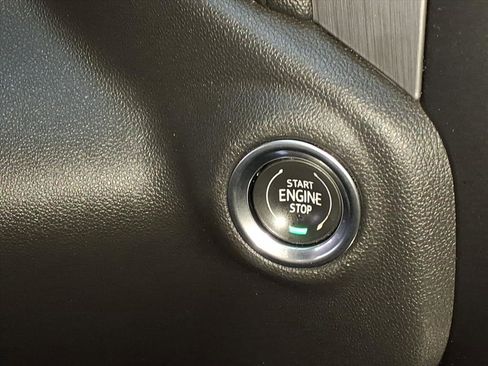 Used 2021 GMC Sierra 1500 Denali w/ Denali Ultimate Package image 11