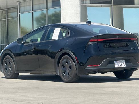 Used 2024 Toyota Prius LE image 4