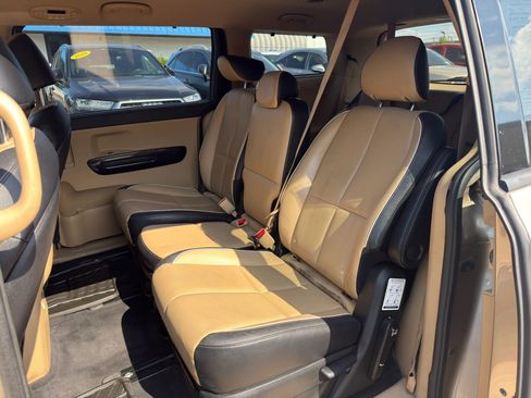 Used 2015 Kia Sedona EX FWD image 17