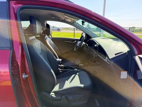 Used 2024 Kia Niro EX w/ EX Cold Weather Package FWD image 11