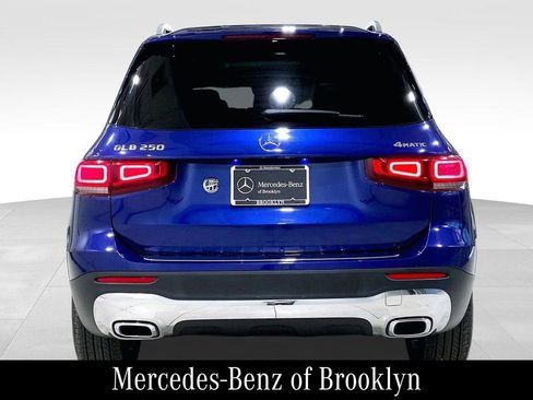Certified 2021 Mercedes-Benz GLB 250 4MATIC image 6