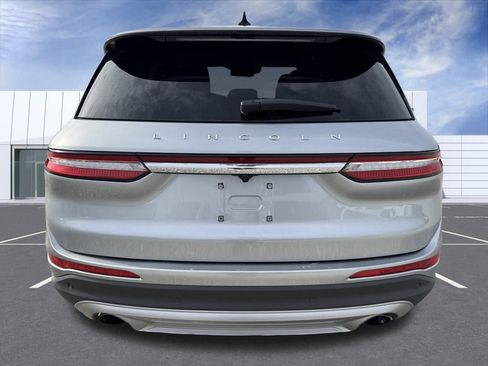 Used 2023 Lincoln Corsair AWD image 11