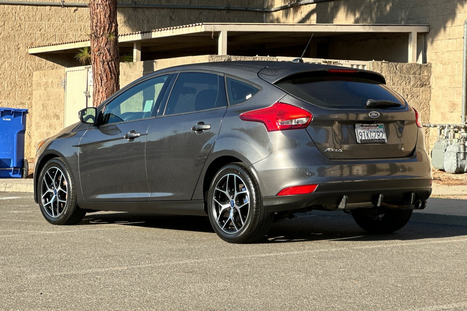 Used 2017 Ford Focus SEL FWD image 5