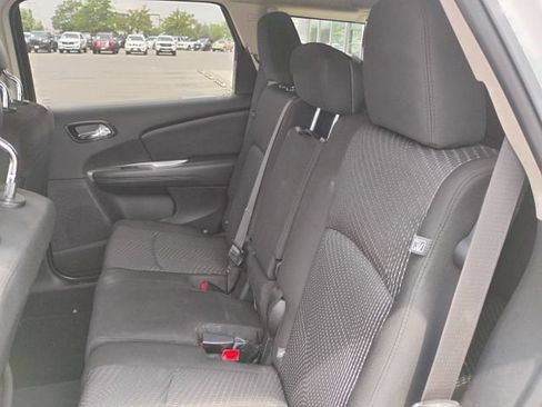 Used 2020 Dodge Journey SE w/ Blacktop Package FWD image 11