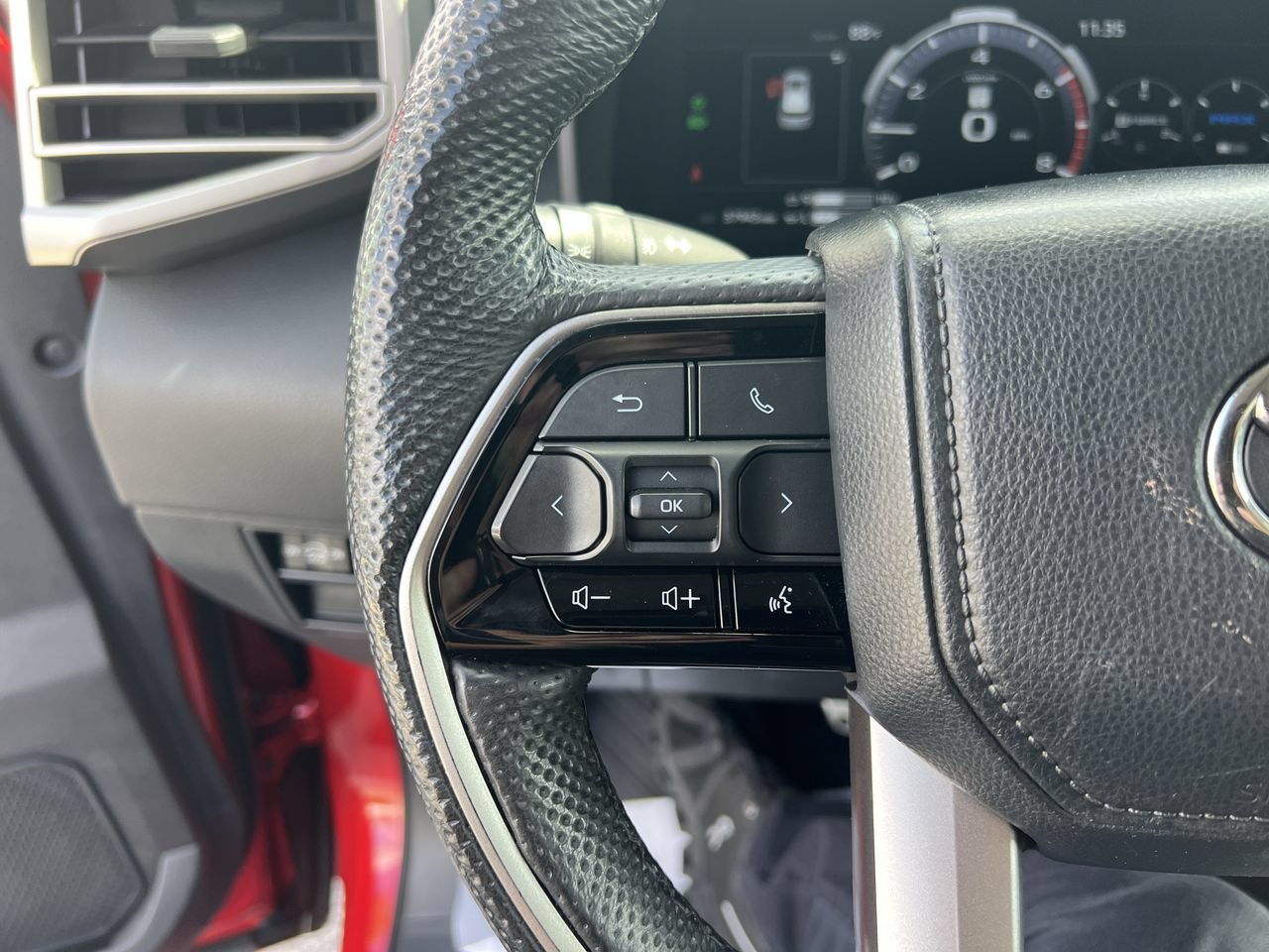 Used 2024 Toyota Sequoia Limited w/ TRD Off-Road Package AWD/4WD image 19
