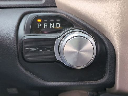 Used 2019 RAM 1500 Laramie image 32