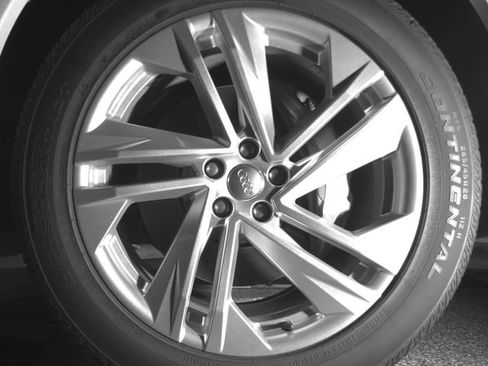 Used 2020 Audi Q7 3.0T Premium Plus AWD/4WD image 19