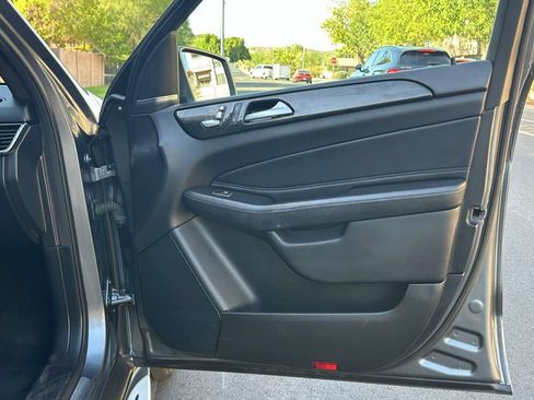 Used 2018 Mercedes-Benz GLE 350 w/ Premium 1 Package image 46