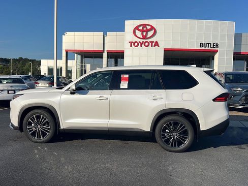 New 2026 Toyota Grand Highlander AWD Hybrid image 3