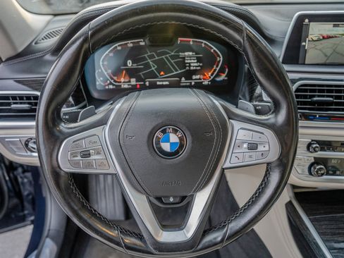 Used 2020 BMW 750i xDrive w/ Executive Package image 15