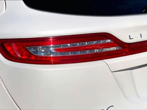 Used 2018 Lincoln MKC Select w/ Select Plus Package image 28