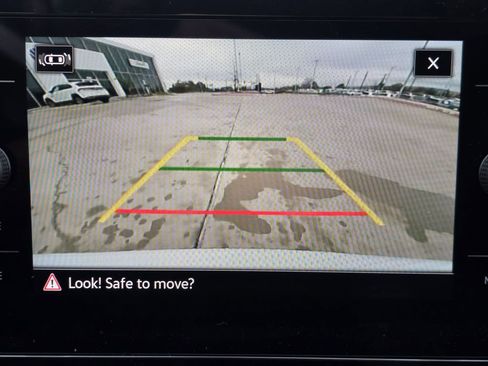 New 2026 Volkswagen Taos SE image 13